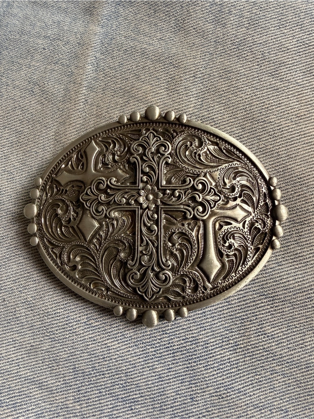 Intricate Silver-Tone Cross Embossed Men's Belt Buckle